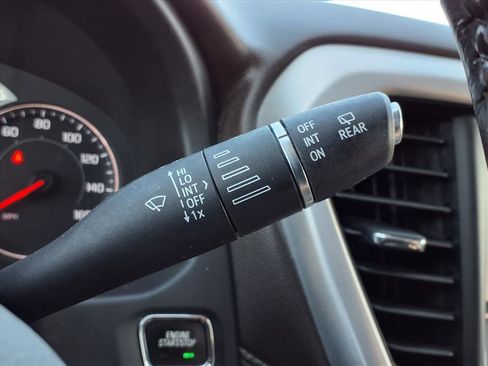 Used 2019 GMC Acadia SLT image 17