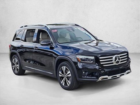 Used 2026 Mercedes-Benz GLB 250 image 3
