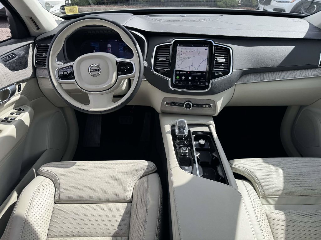 Certified 2025 Volvo XC90 T8 Ultra w/ Protection Package Premier AWD/4WD image 11