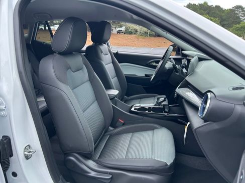 New 2026 Chevrolet Trax LT w/ Driver Confidence Package FWD image 43