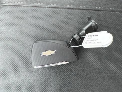Used 2025 Chevrolet Silverado 1500 LTZ AWD/4WD image 51