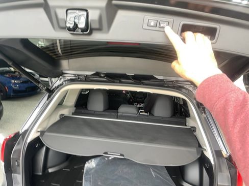 Used 2024 Subaru Forester Premium image 19