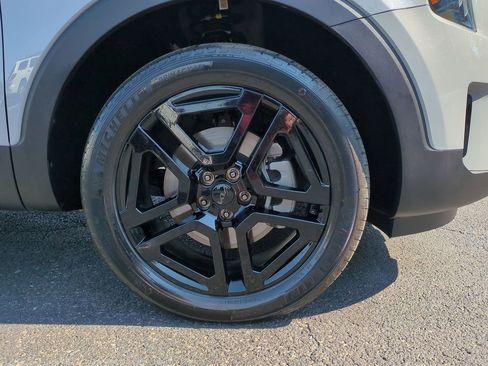 Used 2025 Kia Telluride EX X-Line AWD/4WD image 14