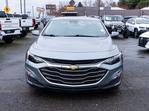 Used 2023 Chevrolet Malibu LT FWD image 2