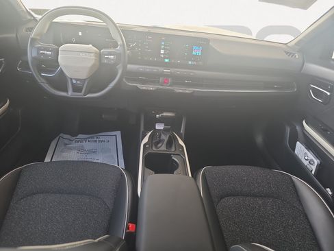 Certified 2025 Kia K4 GT-Line w/ GT-Line Sunroof Package FWD image 2