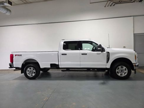 Used 2025 Ford F350 XLT w/ FX4 Off-Road Package AWD/4WD image 6