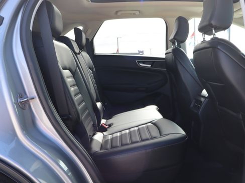 Used 2024 Ford Edge SEL w/ Convenience Package image 12