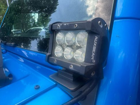 Used 2014 Jeep Wrangler Unlimited Sahara AWD/4WD image 16