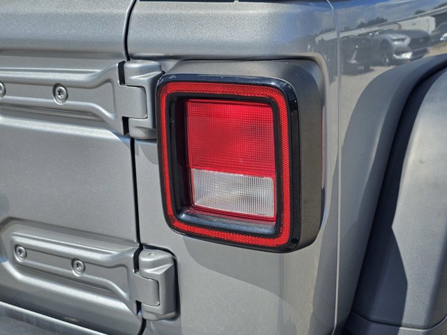 Certified 2021 Jeep Wrangler Unlimited Rubicon AWD/4WD image 11