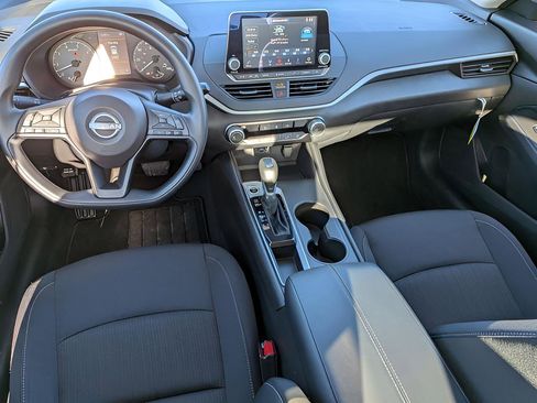 Certified 2025 Nissan Altima 2.5 S FWD image 21