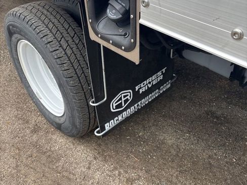 New 2027 Ford E-450 and Econoline 450 Super Duty w/ Power Equipment Group RWD image 16