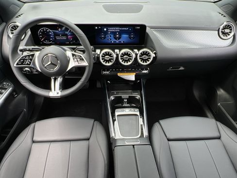 Certified 2025 Mercedes-Benz GLA 250 4MATIC image 21