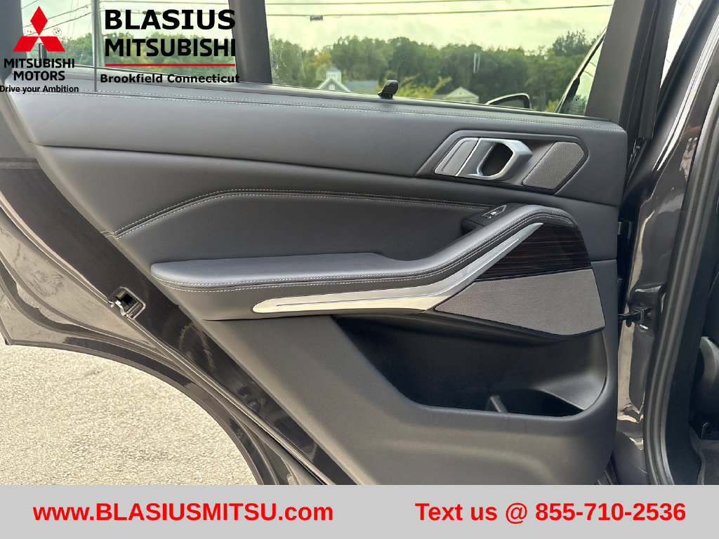 Used 2020 BMW X5 xDrive50i w/ Executive Package AWD/4WD image 36
