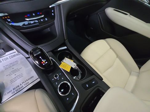 Used 2025 Cadillac XT5 Sportv w/ Technology Package AWD/4WD image 18