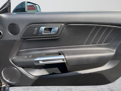 Used 2022 Ford Mustang Premium RWD image 31