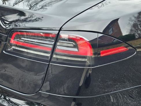 Used 2023 Tesla Model S AWD image 29