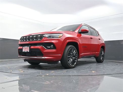 Used 2023 Jeep Compass Limited image 29