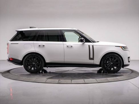 Used 2023 Land Rover Range Rover SE AWD/4WD image 6