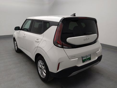 Used 2025 Kia Soul LX w/ LX Technology Package image 5