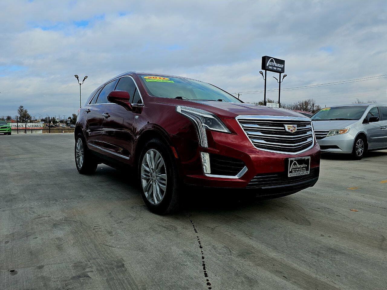 Used 2017 Cadillac XT5 Premium Luxury w/ Advanced Security Package FWD image 6