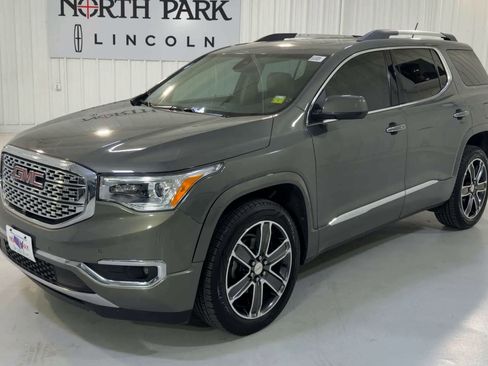 Used 2018 GMC Acadia Denali w/ Technology Package image 5