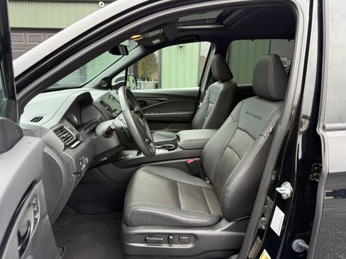 Used 2024 Honda Passport Black Edition image 2