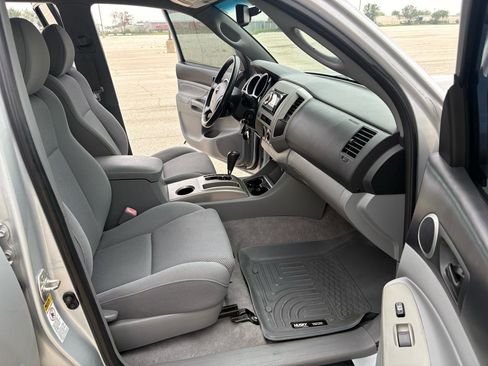 Used 2010 Toyota Tacoma PreRunner RWD image 30
