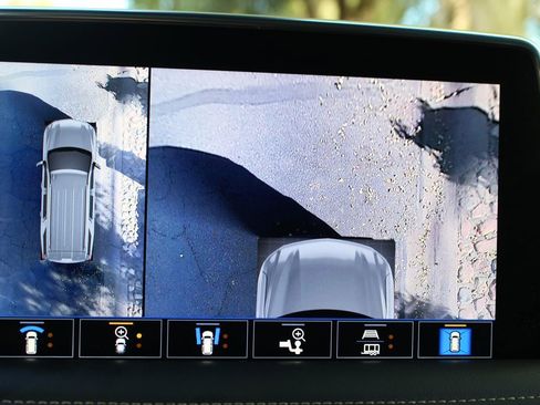 Used 2021 Chevrolet Tahoe Premier w/ Premium Package image 43