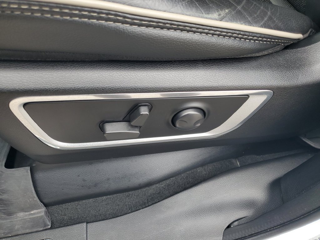 Used 2022 RAM 1500 Laramie AWD/4WD image 7