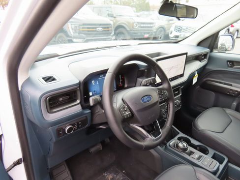 New 2026 Ford Maverick Lariat w/ Black Appearance Package image 9