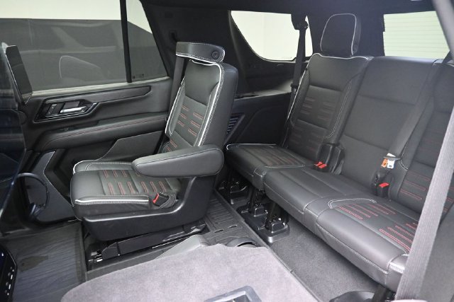 Used 2025 GMC Yukon AT4 Ultimate w/ LPO, Floor Liner Package AWD/4WD image 22