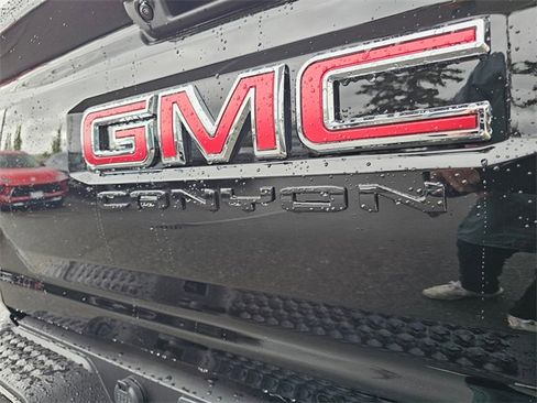 New 2025 GMC Canyon AT4 w/ AT4X Package image 15