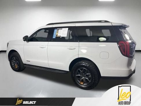 Used 2025 Ford Expedition Tremor AWD/4WD image 2