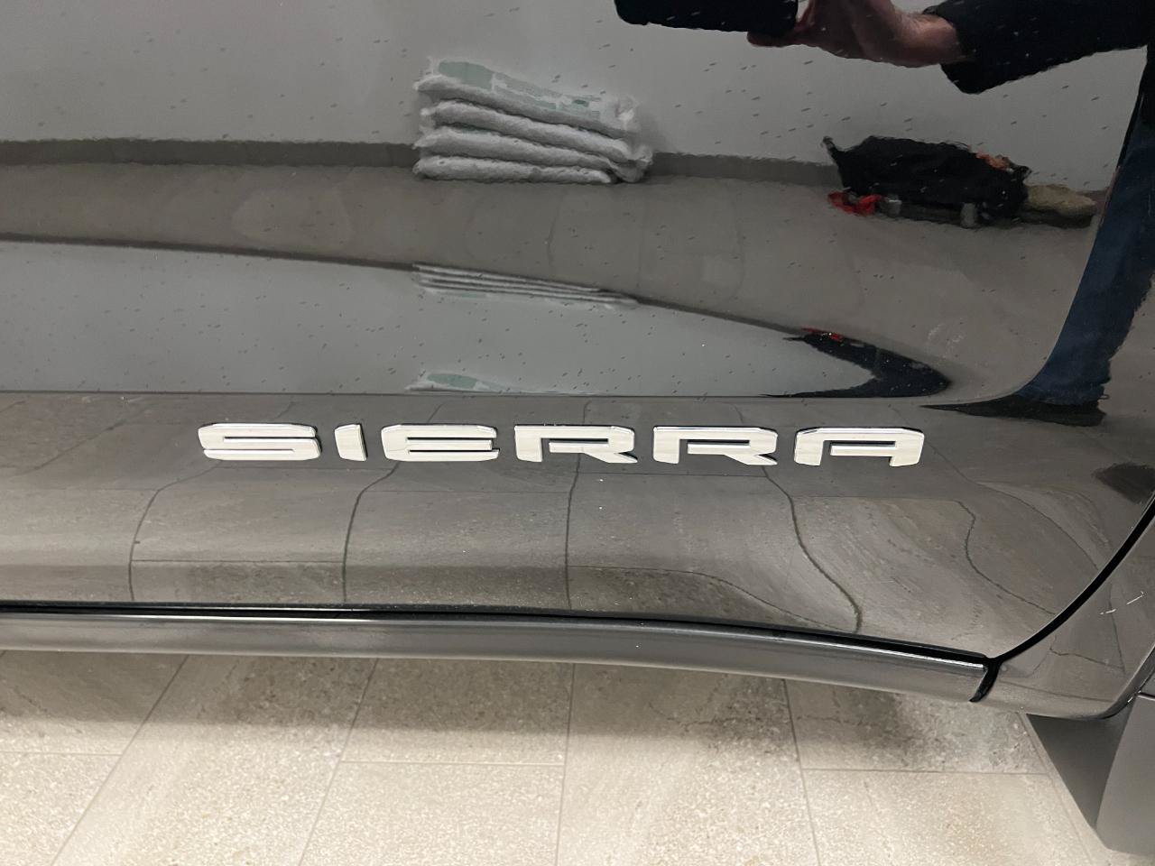 Used 2025 GMC Sierra 1500 SLT AWD/4WD image 63