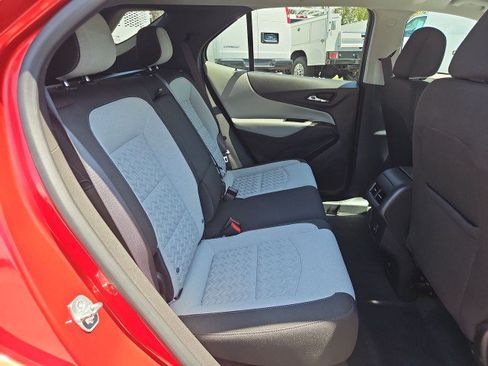 Used 2024 Chevrolet Equinox LT FWD image 26