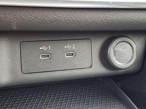 Used 2025 Nissan Rogue SV AWD/4WD image 24