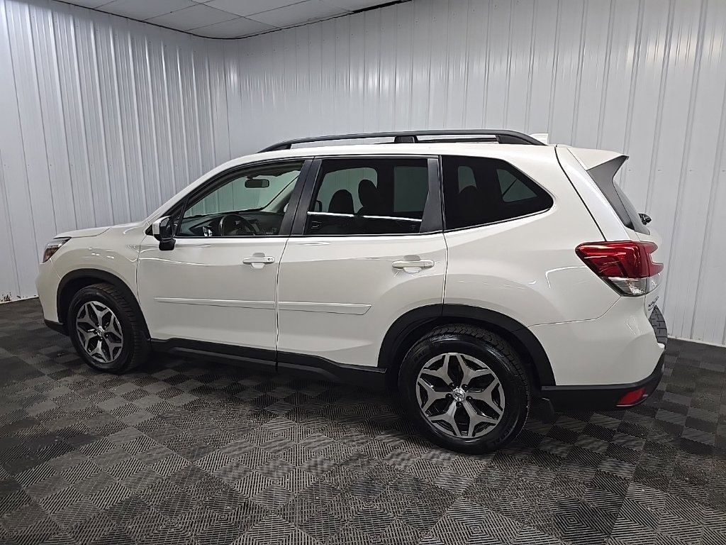 Used 2021 Subaru Forester Premium AWD/4WD image 4