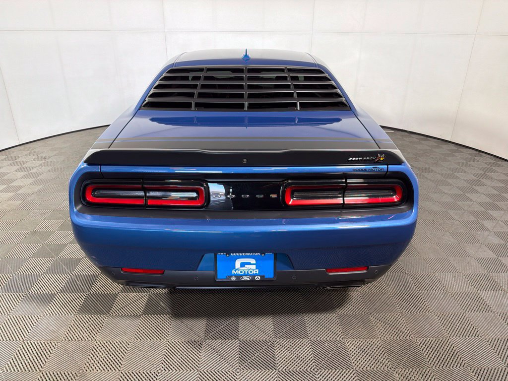 Used 2022 Dodge Challenger R/T Scat Pack w/ Shaker Package RWD image 6