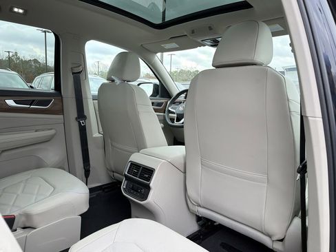 New 2026 Volkswagen Atlas SE FWD image 19