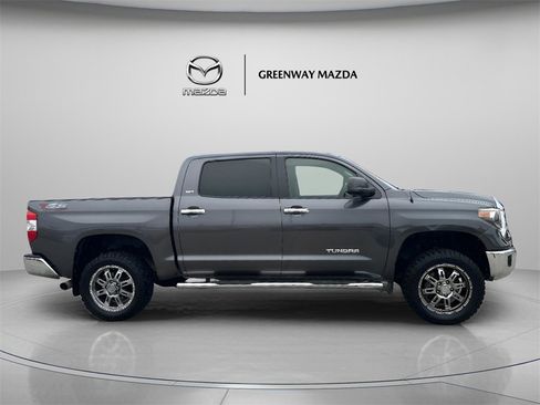 Used 2017 Toyota Tundra SR5 image 8