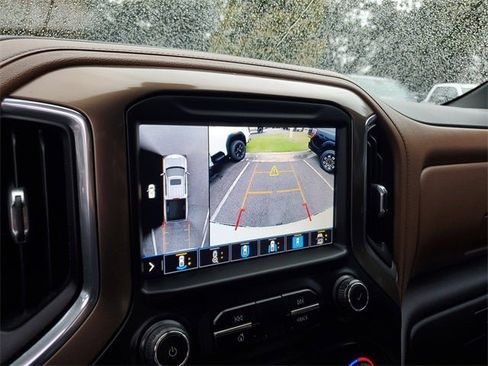 Used 2020 Chevrolet Silverado 1500 High Country w/ Technology Package image 56