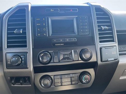 Certified 2022 Ford F250 XL w/ Power Equipment Group image 5