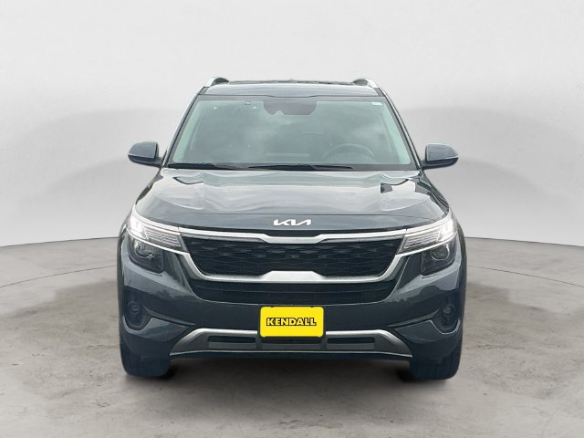 Used 2023 Kia Seltos S AWD/4WD image 2