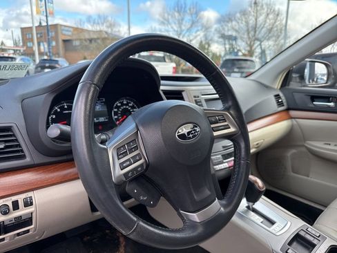 Used 2014 Subaru Outback 2.5i Limited w/ Moonroof Package image 7