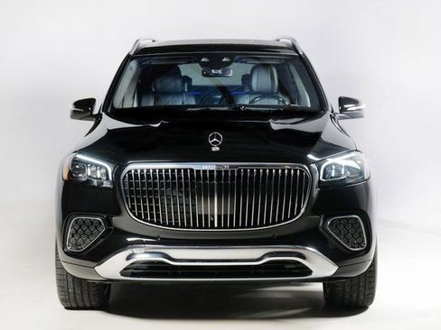 Used 2024 Mercedes-Benz Maybach GLS 600 4MATIC image 8