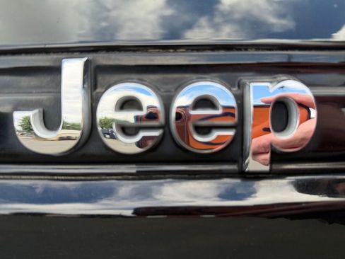 Used 2022 Jeep Grand Cherokee Limited AWD/4WD image 34