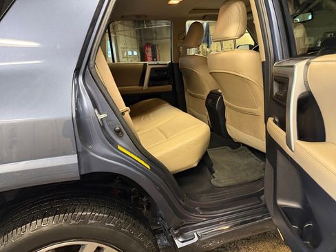 Used 2013 Toyota 4Runner Limited AWD/4WD image 33