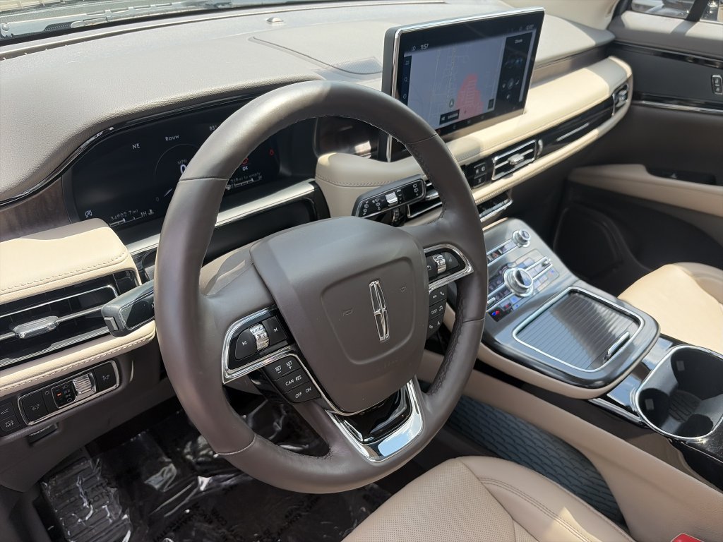 Certified 2023 Lincoln Nautilus Reserve AWD/4WD image 32