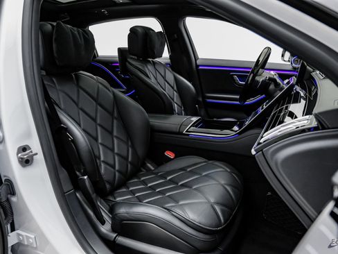 Used 2024 Mercedes-Benz Maybach S 580 4MATIC image 55