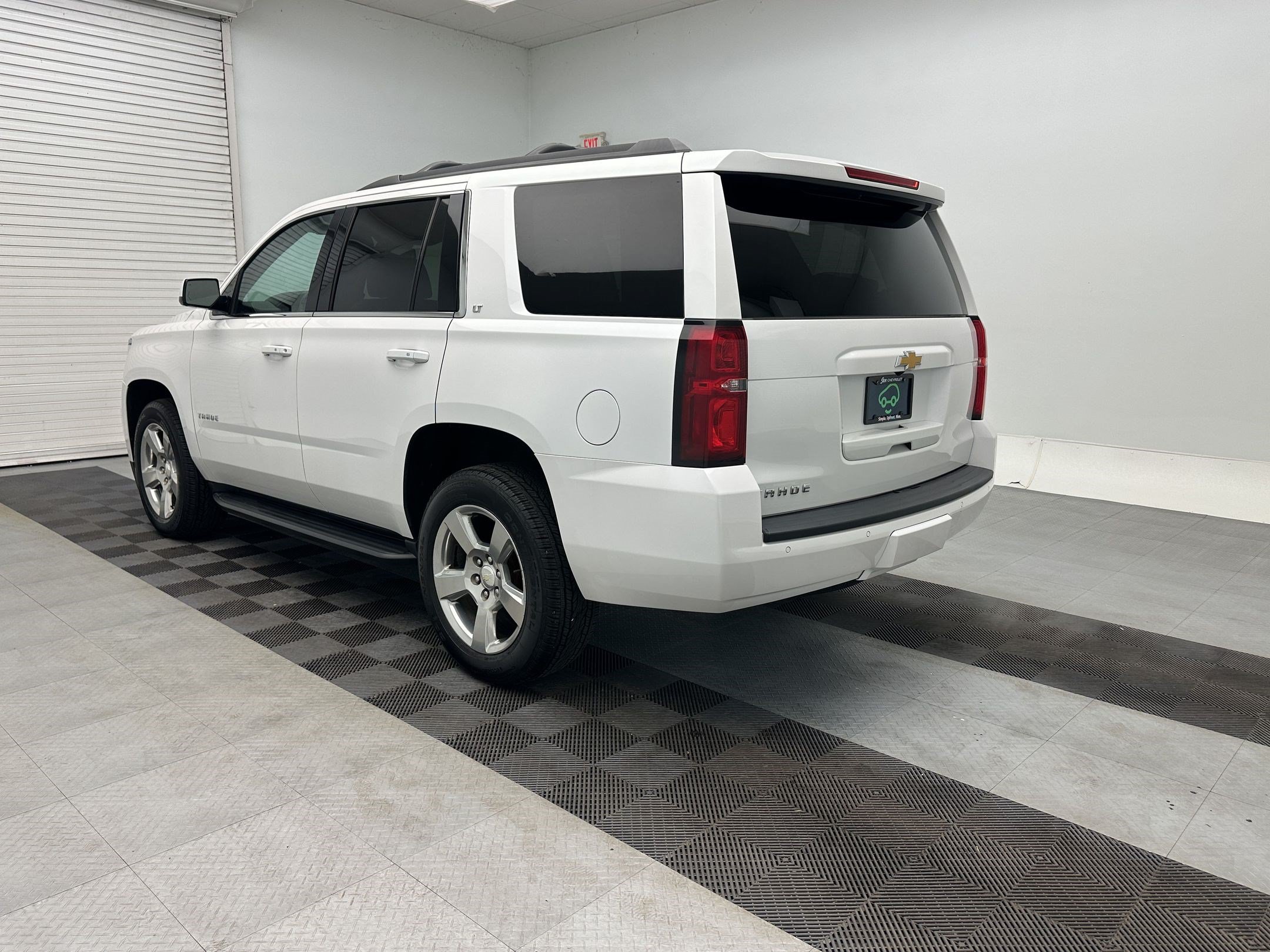 Certified 2020 Chevrolet Tahoe LT w/ Luxury Package AWD/4WD image 3